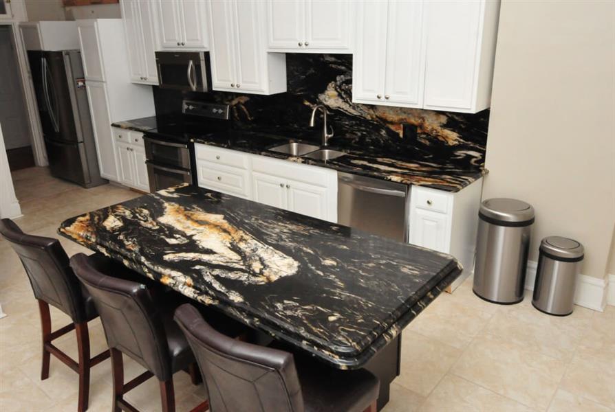 Đá Granite Gucci Black