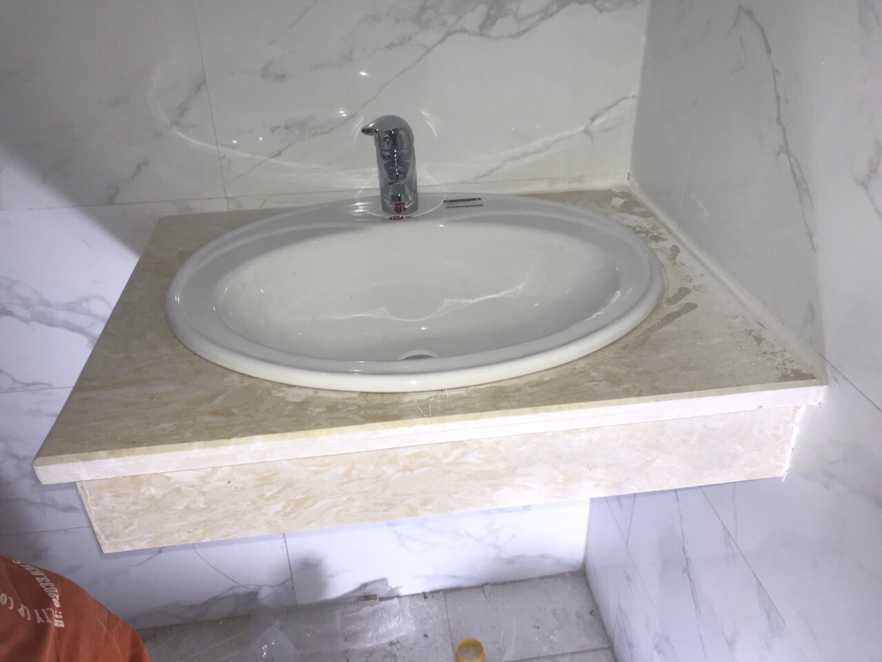 Đá ốp mặt lavabo 6 da-op-lat-lavabo-6